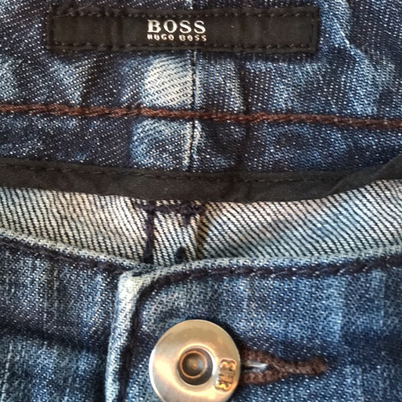 COPY - Hugo Boss waist 33 medium wash straight cut jeans w stretch EUC - Picture 4 of 10